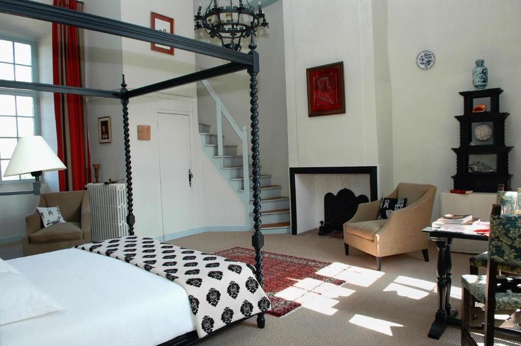 Chateau Royal De Saint-Saturnin Saint-Saturnin (Puy-de-Dome) Quarto foto