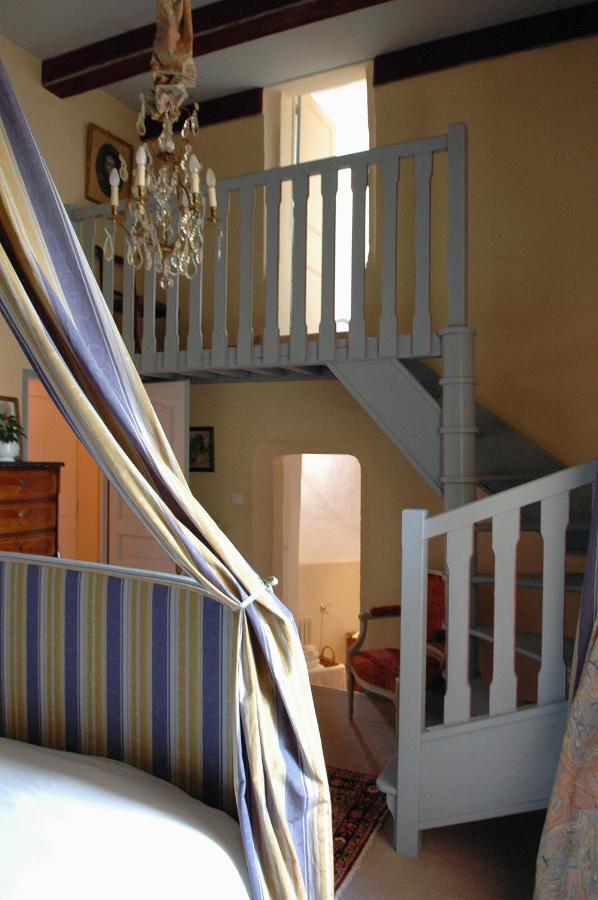 Chateau Royal De Saint-Saturnin Saint-Saturnin (Puy-de-Dome) Quarto foto